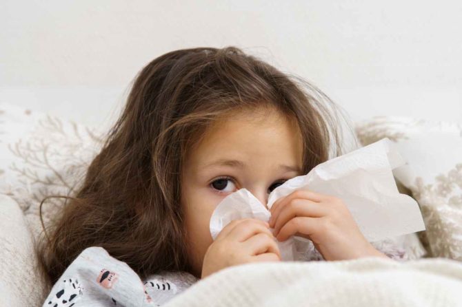 Nieżyt nosa u dziecka – jak skutecznie leczyć?